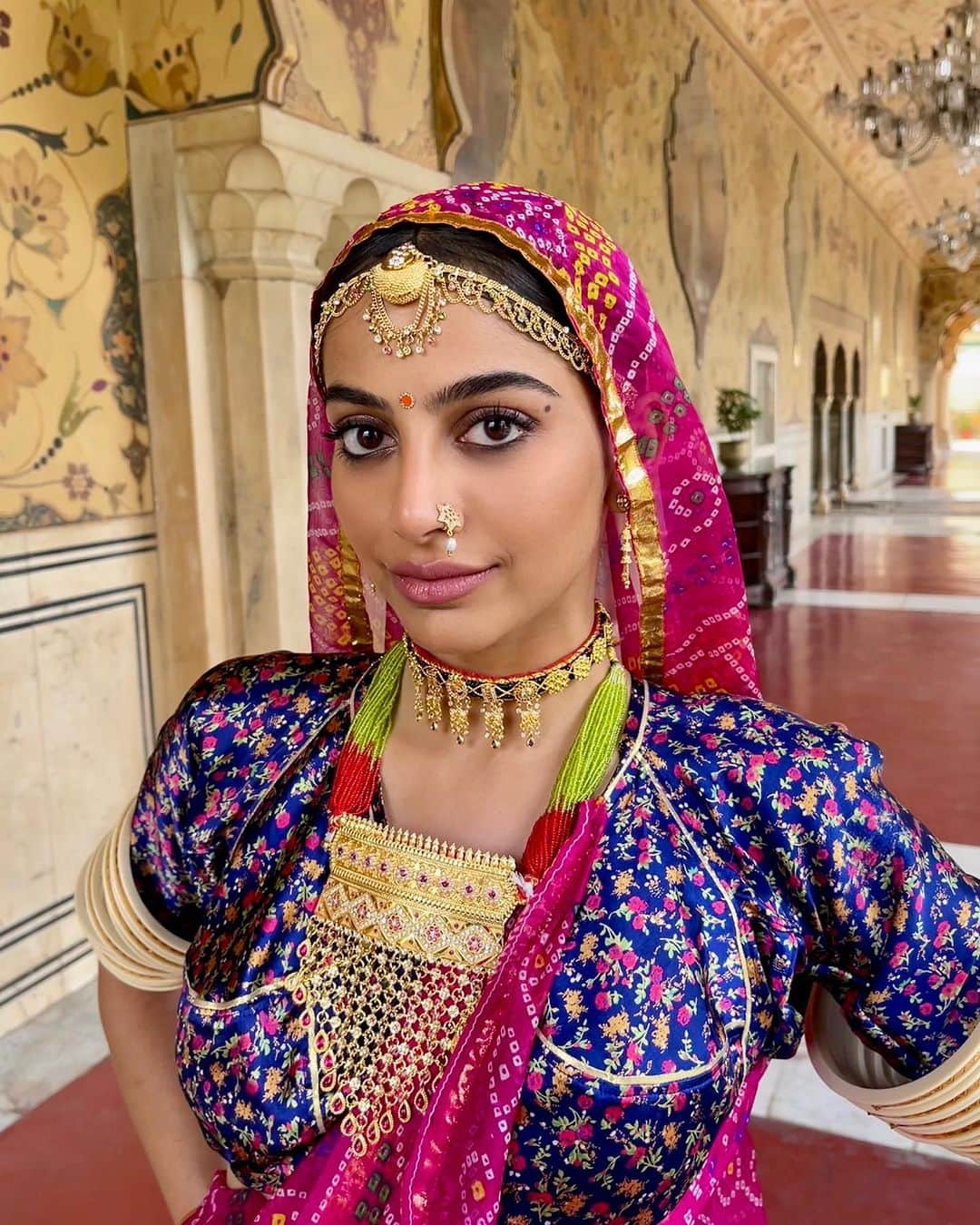 Banita Sandhuのインスタグラム：「rajasthani rani coming soon @hopeprodn 🎥」