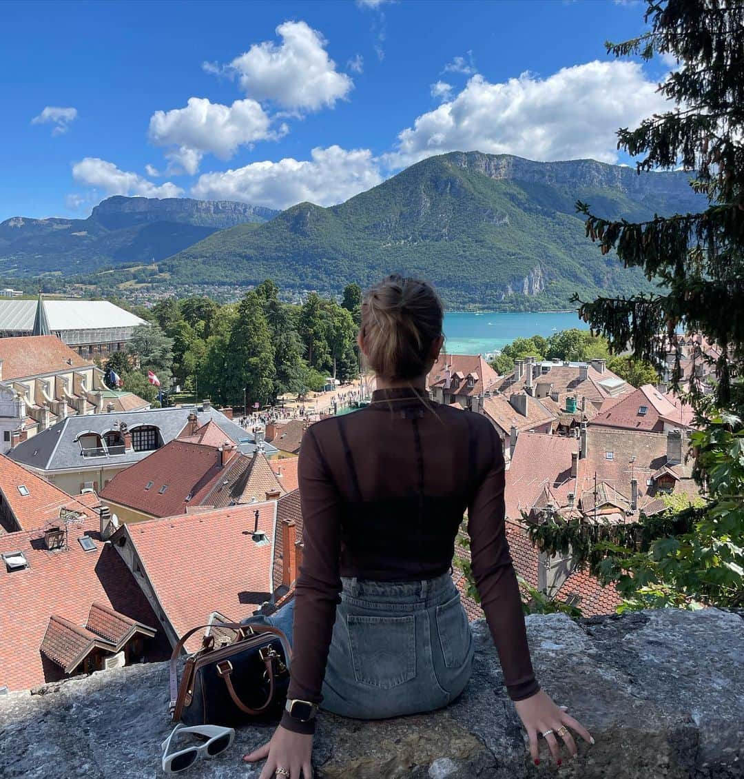 ペレアナイスさんのインスタグラム写真 - (ペレアナイスInstagram)「In annecy🇫🇷 街がすごく綺麗だった🏠⭐️  #アネシー #annecy」8月9日 23時18分 - pellet0726