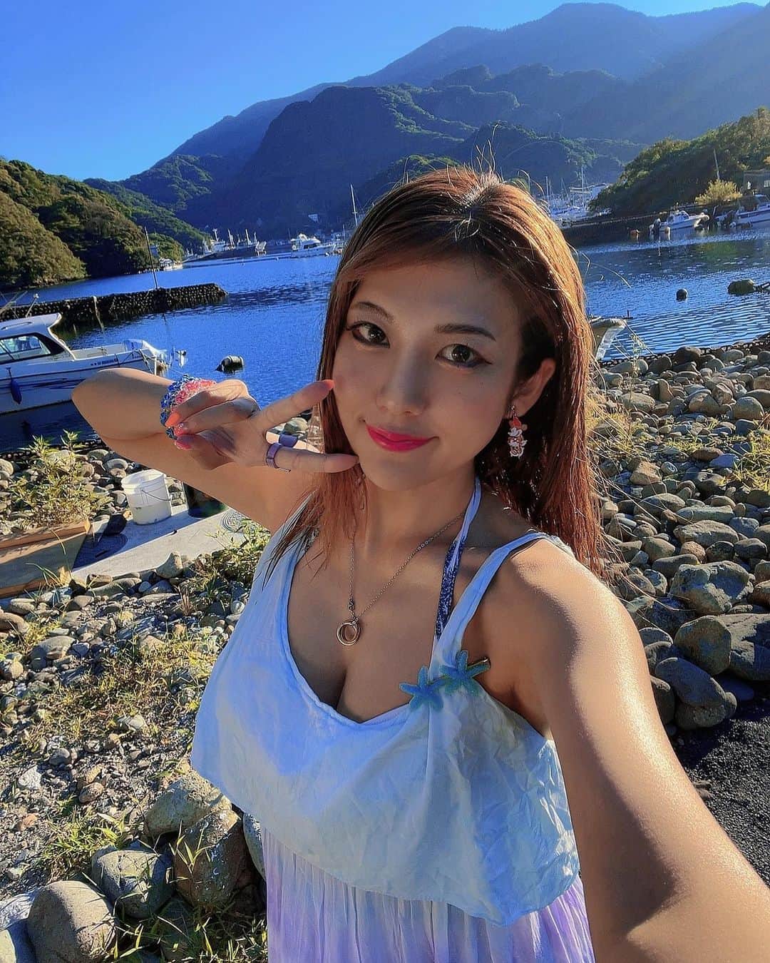 神谷麻美さんのインスタグラム写真 - (神谷麻美Instagram)「#山 も #海 も好き💖⛰🌊💖✨️   #自然 大好き💖🥰🌞🌈💖✨️   💖🧜‍♀️🌈💖✨️」8月9日 23時42分 - asamice428