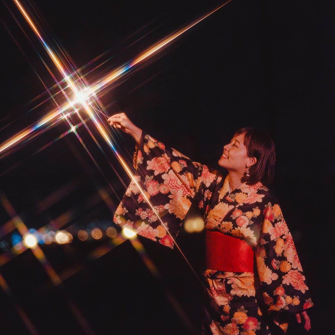 MAIKO さんのインスタグラム写真 - (MAIKO Instagram)「ピッカーーーーン🪄💫  8/13(日)のLIVEめちゃんこ気合い入っておるっ🥁❤️‍🔥 悔いのないようにしっかり備えて挑みます❤️‍🔥❤️‍🔥❤️‍🔥 オンラインでも参加してくれるみんなも本当にありがとうございます🥲🙏🌈✨  みんなで夏の思い出作ろっ🍉🧂  8/13(日)@桜坂劇場 OPEN/14:00  START/15:00 🎟️ @official_sevenoops からチェックお願いします🥹✨  #sevenoops #キラキラパワー 📸 @kazu__oki ありがと〜🍧」8月10日 0時06分 - maiko_oops