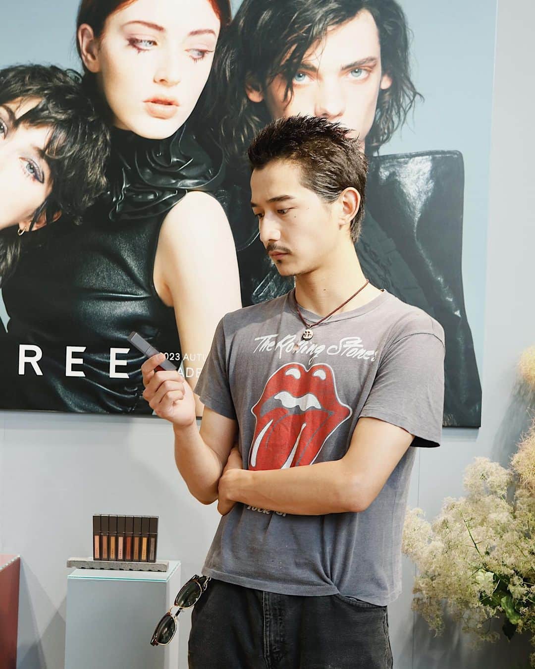 仲野温のインスタグラム：「THREE2023 AUTUMN MAKEUP COLLECTION に参加させていただきました。  @threecosmetics  #shadesoflove_three  #ユナイテッドフルイドアイカラー #three_pr」