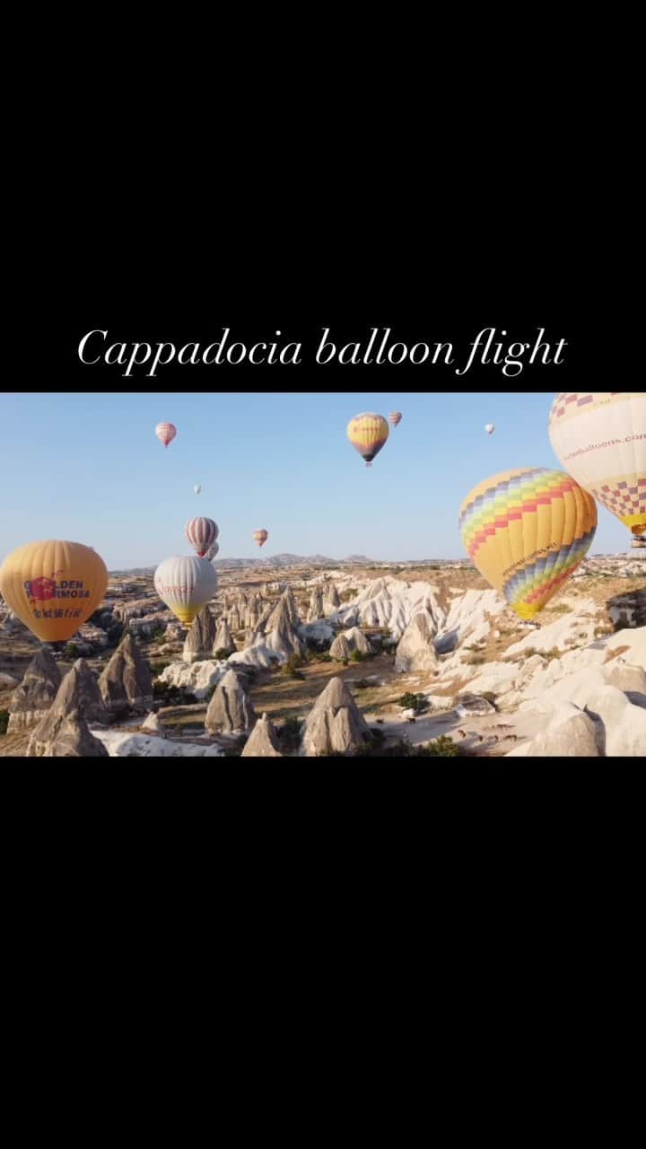 DJ MEGURUのインスタグラム：「First time experiencing Cappadocia’s balloon flight. Ive seen this in instagram a lot but it was such a great experience more than what I expected. Use a drone to made this movie. Hope you enjoy it!  #カッパドキア #cappadocia #balloon #balloonflight #turkey #balloons #morning #dronephotography #drone #dronelife #DJI #気球 #熱気球 #トルコ #トルコ旅行」
