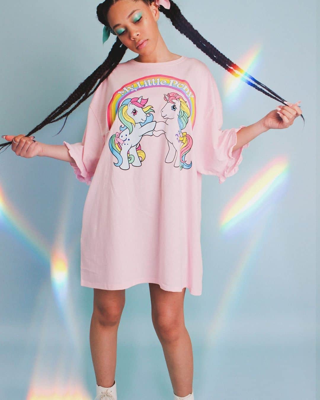 Hasbroのインスタグラム：「@mylittlepony x @cakeworthy! Available now! 🌈☁️✨  Tag all the My Little Pony fans down in the comments! 🩵💜🩷」