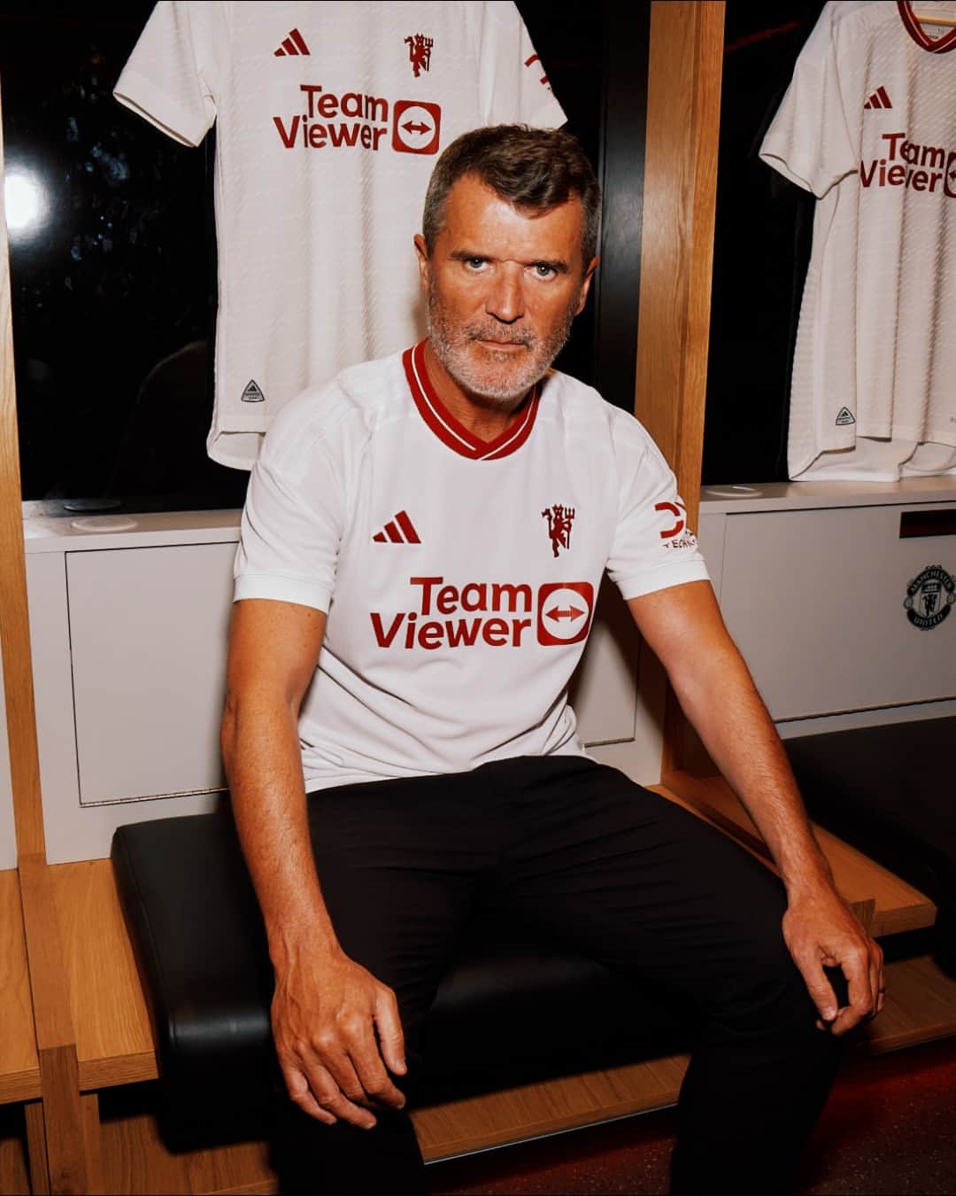 マンチェスター・ユナイテッドさんのインスタグラム写真 - (マンチェスター・ユナイテッドInstagram)「Keane looking mean in white 👊⚪️  #MUFC #ManUtd #RoyKeane」8月10日 0時44分 - manchesterunited
