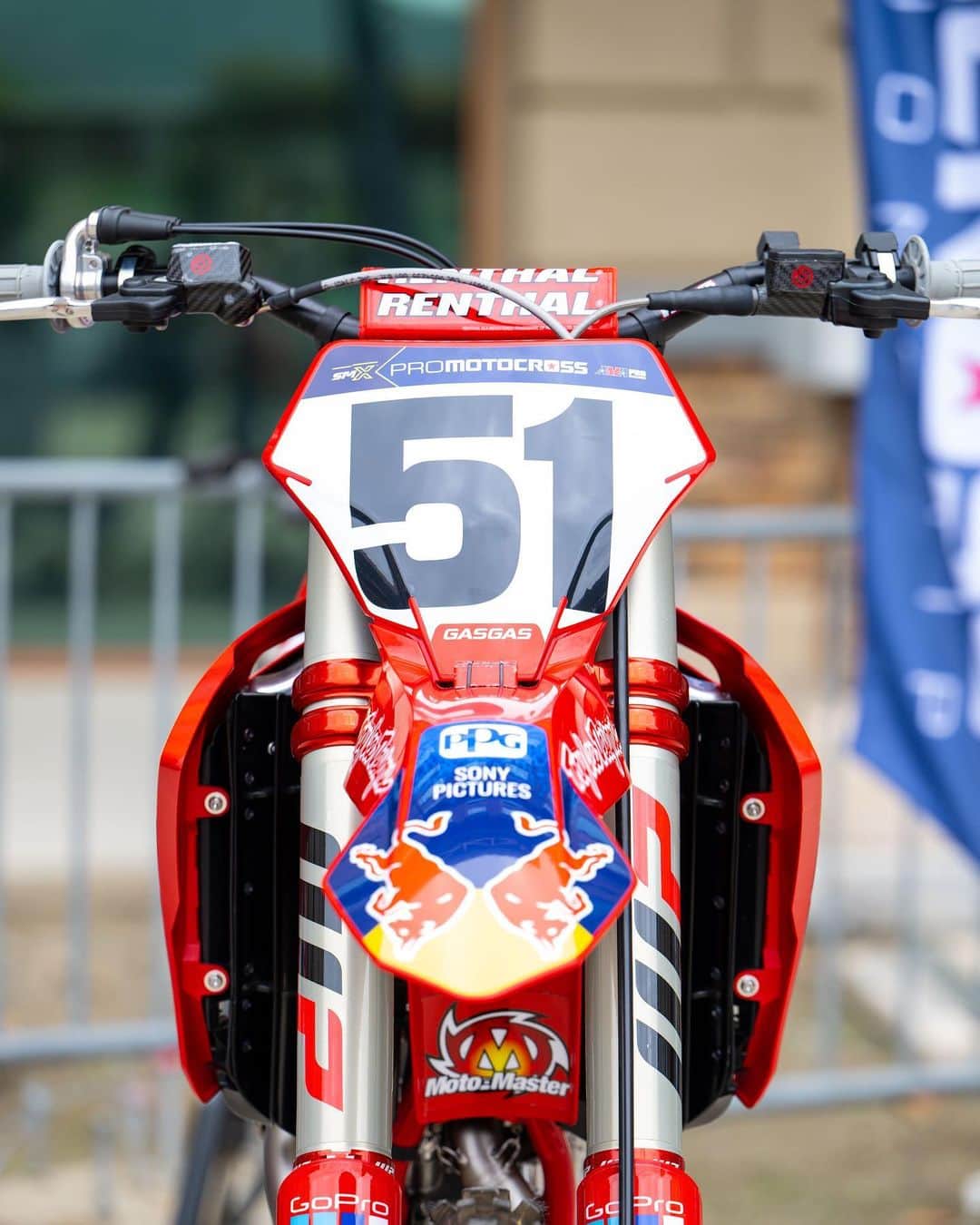 Racer X Onlineのインスタグラム：「Bam Bam‼️Justin Barcia will return this weekend for his home race at Unadilla. Can he run up front in his first race back? 🚨 Meanwhile Caden Braswell's fill in ride for TLD Red Bull GASGAS comes to an end ➡️ @promotocross Photos: @align.with.us #ProMotocross」