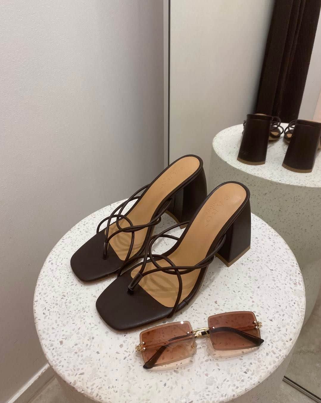 SABO SKIRTさんのインスタグラム写真 - (SABO SKIRTInstagram)「Your weekend outfit is sorted 🤎🥂 The Emel Waffle Set + Solana Heels - Chocolate available now #sabo」8月10日 1時00分 - saboskirt