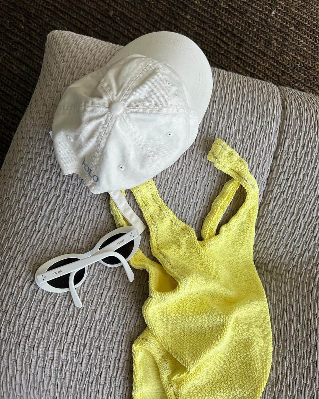 マリア・グアルディオラさんのインスタグラム写真 - (マリア・グアルディオラInstagram)「yellow or orange? 🍋🍊 @reinaolga_beachwear」8月10日 1時19分 - maria.guardiola