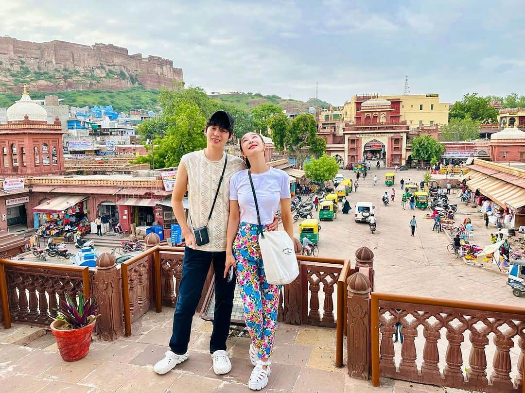 イ・サガンさんのインスタグラム写真 - (イ・サガンInstagram)「magical 💙🩵💙🩵  #jodhpur #mehrangarh #india #indiatrip #indialocation #rajasthan #jodhpurcity  .」8月10日 1時22分 - leesagan