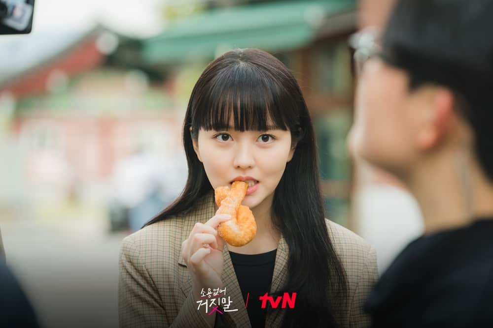 tvN DRAMA【韓国】さんのインスタグラム写真 - (tvN DRAMA【韓国】Instagram)「3-4화 비하인드 스틸📸  번호 교환부터 맛집 데이트까지 본격적으로 '썸'타기 시작한 도솔💞  그러나 서서히 드러나는 김도하의 과거?! 도하의 첫 거짓말을 들은 솔희는 과연...!  더 많은 스틸은 tvN 공식 홈페이지로~🔮  거짓말 제로, 설렘 보장 로맨스 <소용없어 거짓말> [월화] 저녁 8:50 tvN  #소용없어거짓말 #MyLovelyLiar #김소현 #황민현 #윤지온 #서지훈 #이시우 #tvN #스트리밍은TVING」8月10日 12時00分 - tvn_drama