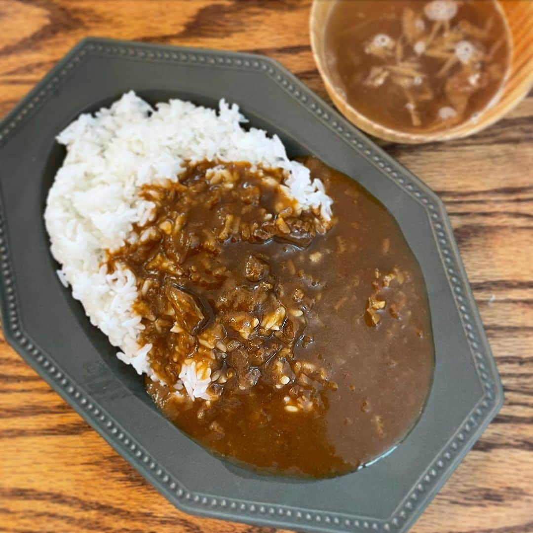 木村ひさしさんのインスタグラム写真 - (木村ひさしInstagram)「最高のおっさんのレトルトカレー いかめしカレー(甘辛口) やっと食べた。いかめし風味のカレー。もち米感もある。 #最高のおっさんのカレー」8月10日 12時18分 - kimura.hisashi