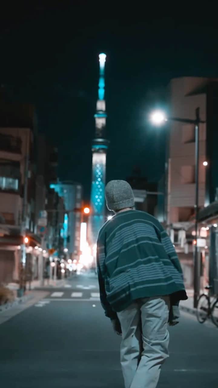 フィル ザ ビルのインスタグラム：「Asakusa night skate. . COMING SOON 【FILL THE BILL】 @fillthebill_official  season / 2023aw unisex . #skateboard #skatelife」