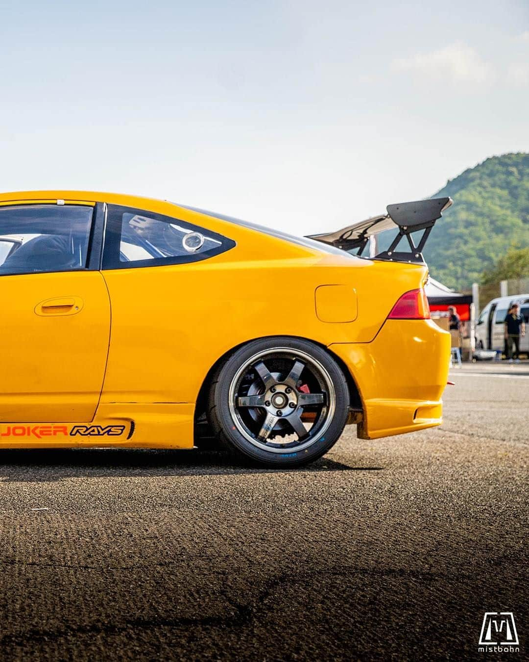 mistbahnさんのインスタグラム写真 - (mistbahnInstagram)「_ JOKER Honda DC5 INTEGRA TYPE R _ 🚗: @masaharu_imuta 📷: @mistbahn _ Shot on May-20 2023 🏁 "Circuit Festa ( @circuit_festa_west_japan )". Central Circuit (Hyogo Japan) _ JP) 2023年5月20日、セントラルサーキットで開催された「サーキットフェスタ ( @circuit_festa_west_japan )」で撮影。 _ #circuitfesta #サーキットフェスタ  #circuitfesta2023 #サーキットフェスタ2023 #centralcircuit #セントラルサーキット #joker #k1laboratory #andare #autobahnsport恵比寿 #hondaintegra #dc5 #dc5r #dc5integra #itr #rsx #インテグラ #ホンダインテグラ #integra #hondaintegratyper #timeattack #timeattackjapan #kseries #k20a  #hondasontrack #te37 #rays」8月10日 5時43分 - mistbahn