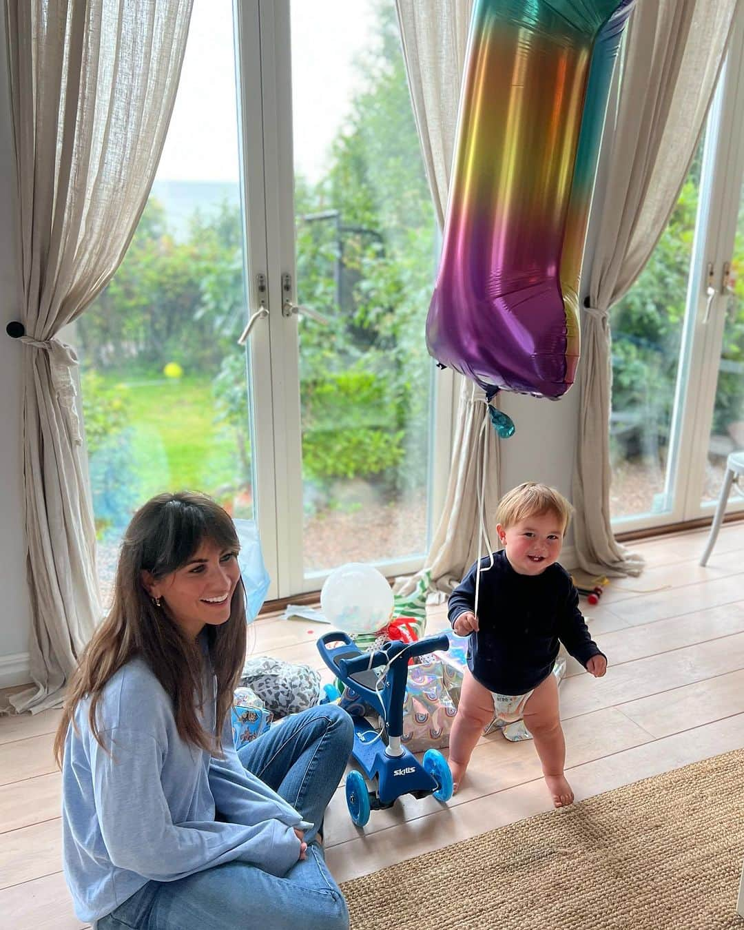 モンス・セルメルローさんのインスタグラム写真 - (モンス・セルメルローInstagram)「He’s ONE! Happy Birthday to the most amazing ray of sunshine I could’ve ever asked for. Always happy, always hungry, always going somewhere. Love you Oss Boss Lingon Moss Bang Bang」8月10日 6時14分 - manszelmerlow