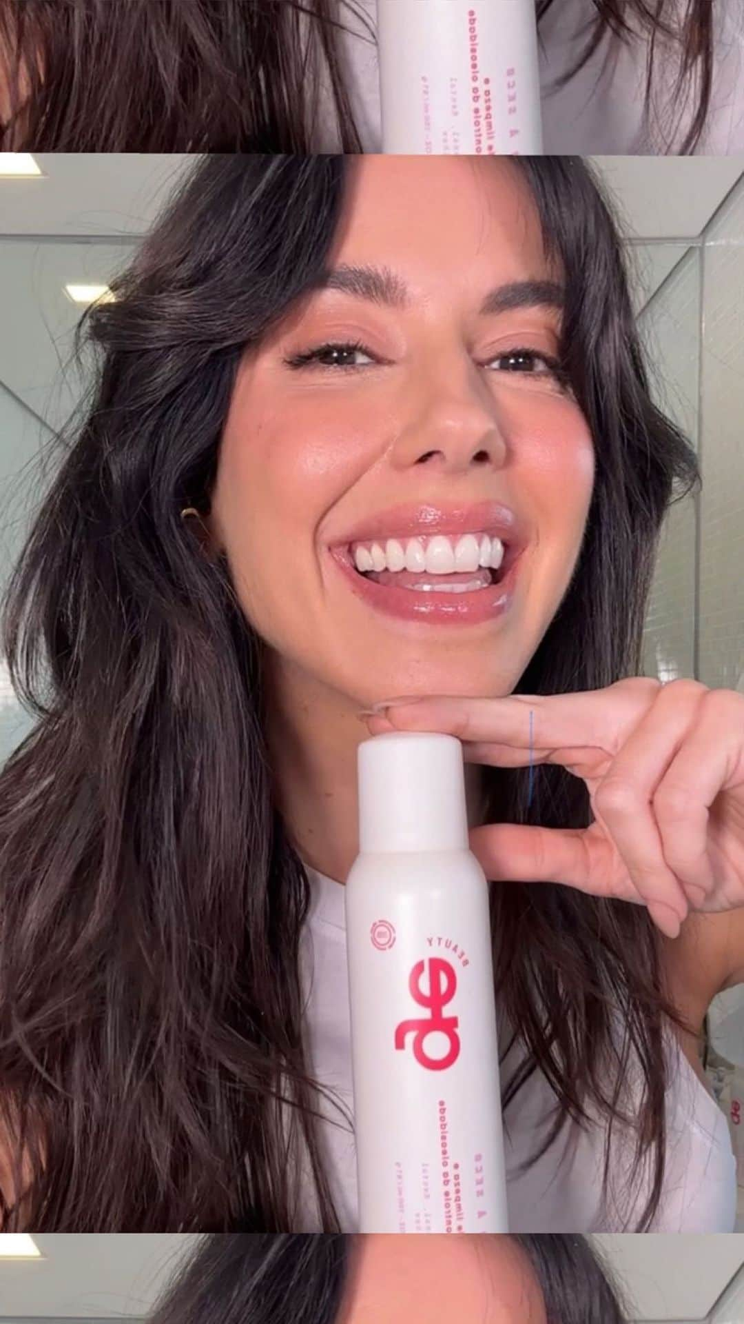 Garotas Estupidasのインスタグラム：「Quer saber mais detalhes e aprender a usar o Shampoo a Seco GE Beauty? Vem que @camilacoutinho vai te contar tudo pessoalmente ✨🍈🌸   POR QUE VOCÊ PRECISA DELE? Nos dias em que o tempo tá corrido e você precisa de um cabelo fresquinho, o Shampoo a Seco GB elimina a oleosidade do couro cabeludo, perfuma levemente os fios e dá volume na raiz - tipo como se você tivesse acabado de sair do banho, só que em 30 segundos.   QUAL O DIFERENCIAL? Vegano e com fórmula clean, acumula menos resíduos na raiz e, por conter ativos do Booster Fortificante, auxilia no controle da oleosidade a longo prazo - fora a fragrância GB, que é nosso xodó né?   COMO USAR? Agite bem e aplique diretamente na raiz do cabelo seco, a uma distância de 15cm. Espere 30 segundos até secar e massageie a raiz com as pontas dos dedos, espalhando bem o produto. Reaplique se necessário.   ELE CONTÉM: Biotina, Pantenol, Mentol e Algas Vermelhas   Garanta o seu em: www.gebeauty.com.br e em nossas lojas físicas」