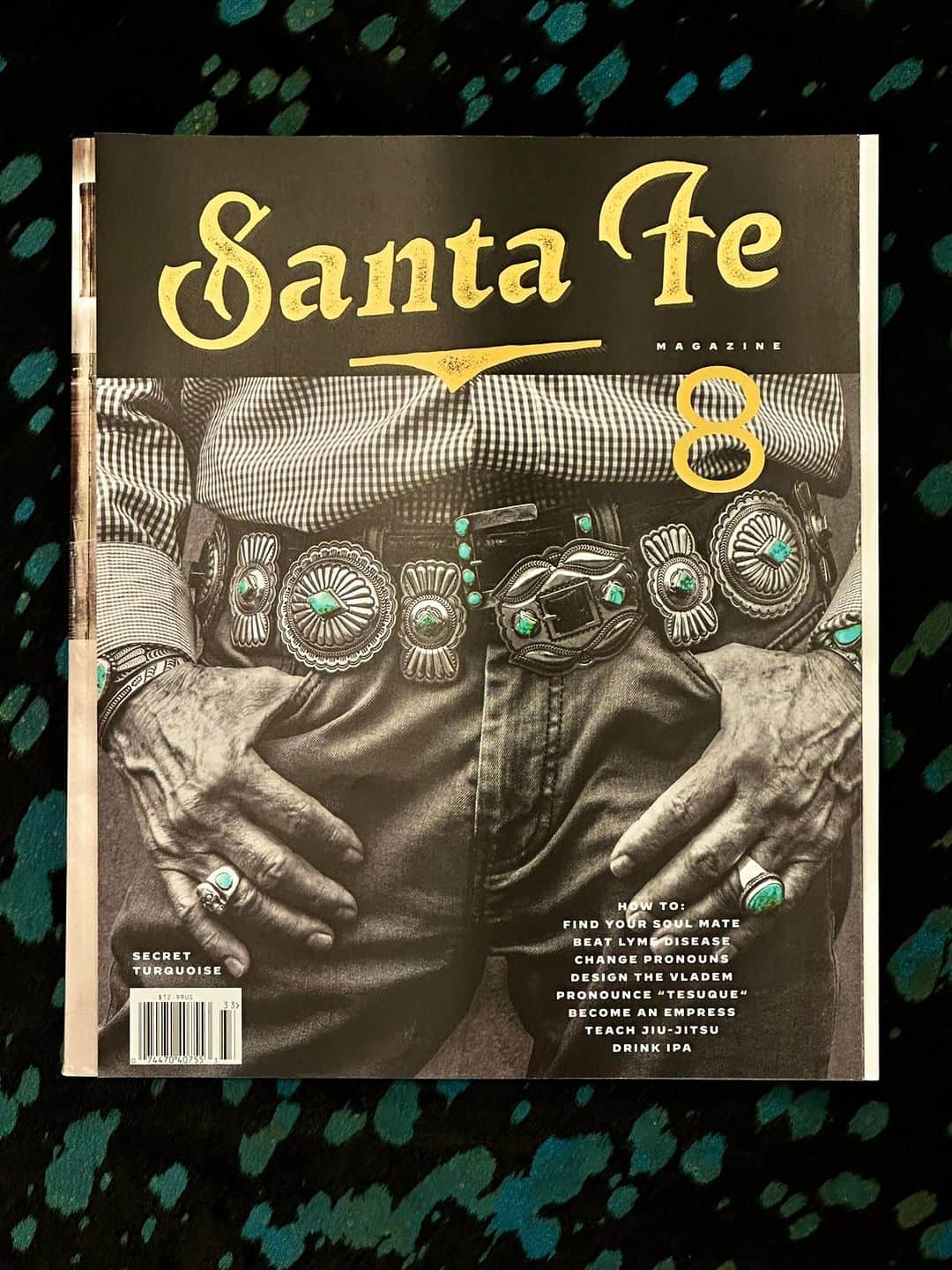 コディ サンダーソンのインスタグラム：「Just picked up my copy of SANTA FE MAGAZINE! This is a large format publication this is hands down the best around ￼these here parts.  Arline Ben is the jeweler, cover model, photographer and that’s his work on the cover! Great Job my friend!」