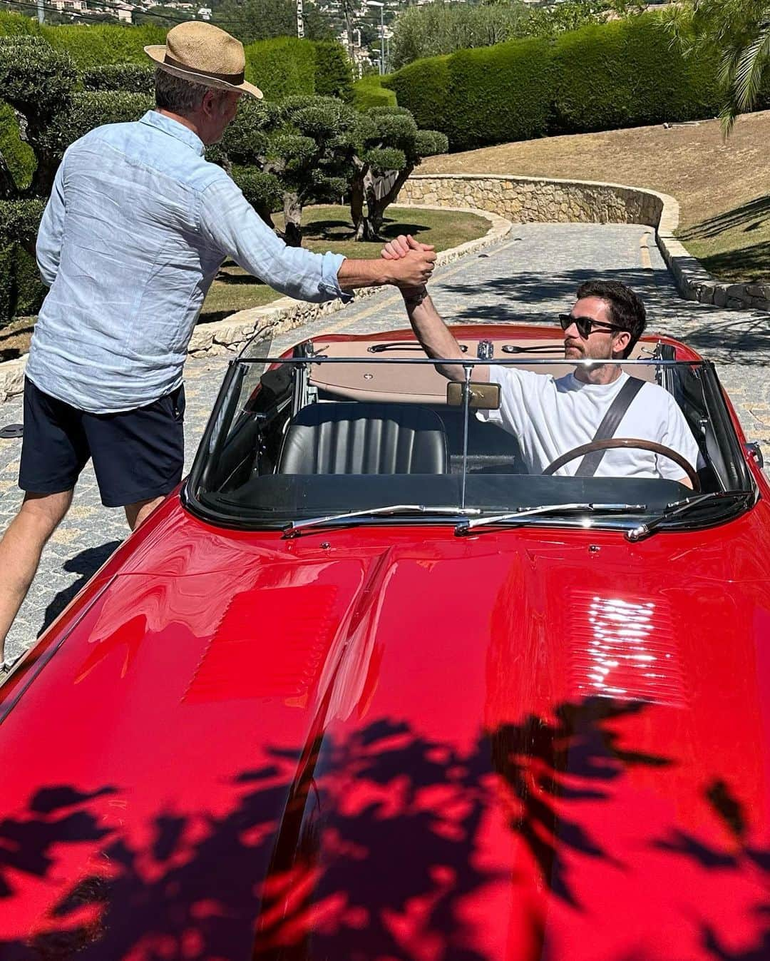 ヨハネス・ヒューブルさんのインスタグラム写真 - (ヨハネス・ヒューブルInstagram)「Road Rats Part 1 - 💥  @guyberryman  St Paul de Vence > Italy   Dream route over the mountains with Jag E-Type and DB4」8月10日 8時05分 - johanneshuebl