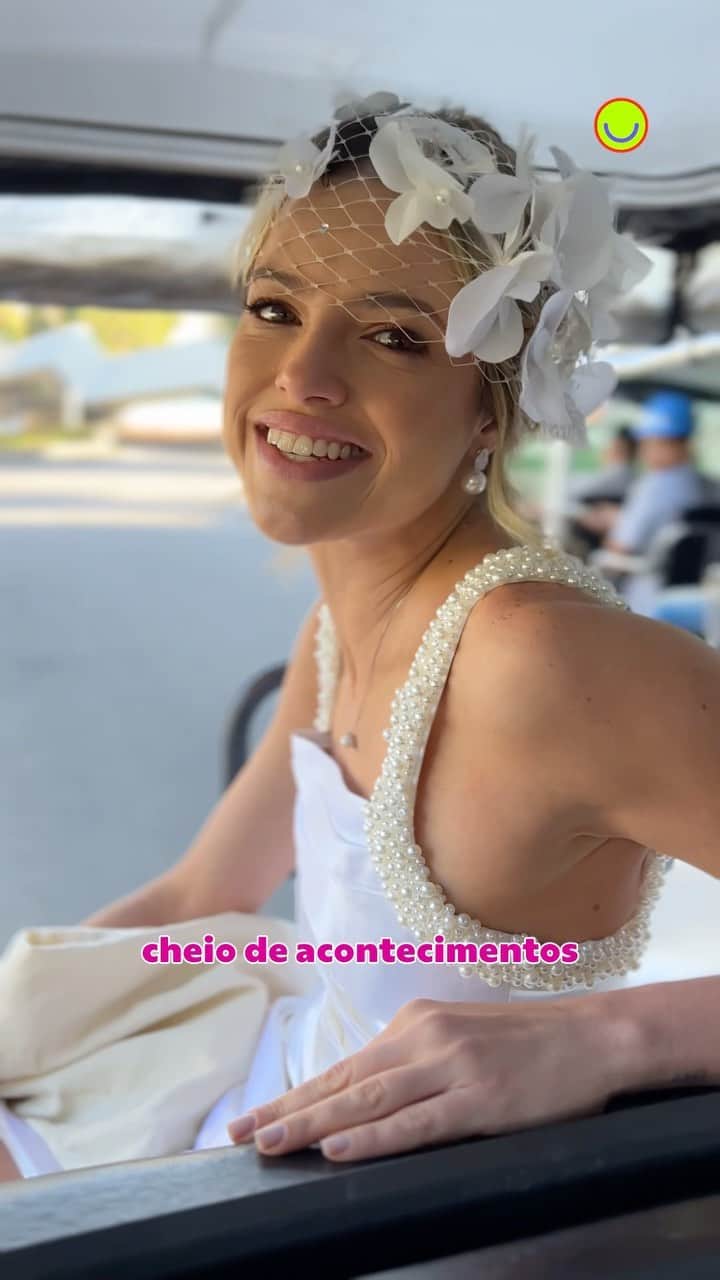 アガサ・モレイラのインスタグラム：「#BASTIDORES 🤳 Vamos juntos com a Graça para o casamento? ✨ Acompanhamos a @agathaamoreiraa nas gravações de #TerraEPaixão e descobrimos que a noiva vai passar por fortes emoções 😂🧡」