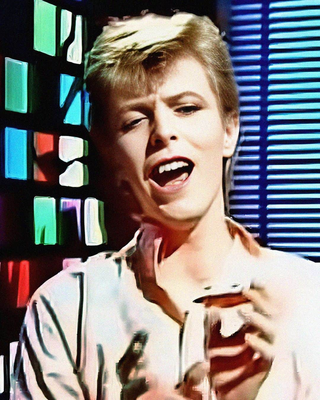 デヴィッド・ボウイのインスタグラム：「FAVOURITE BOWIE VIDEO POLL RESULTS - PART FOUR  “That weren’t no DJ, That was hazy cosmic jive...”   Today’s video grab is from another David Mallet directed video, the 1979 single from Lodger, DJ.   Here’s the fourth lot of five in our countdown to #1, as voted for by you.  #07 - DJ 1979 #08 - The Hearts Filthy Lesson 1995 #09 - Lazarus 2016 #10 - The Stars Are Out Tonight 2013 #11 - The Next Day 2013  Tune in tomorrow for Part Five.   #MyFavouriteBowieVideos」