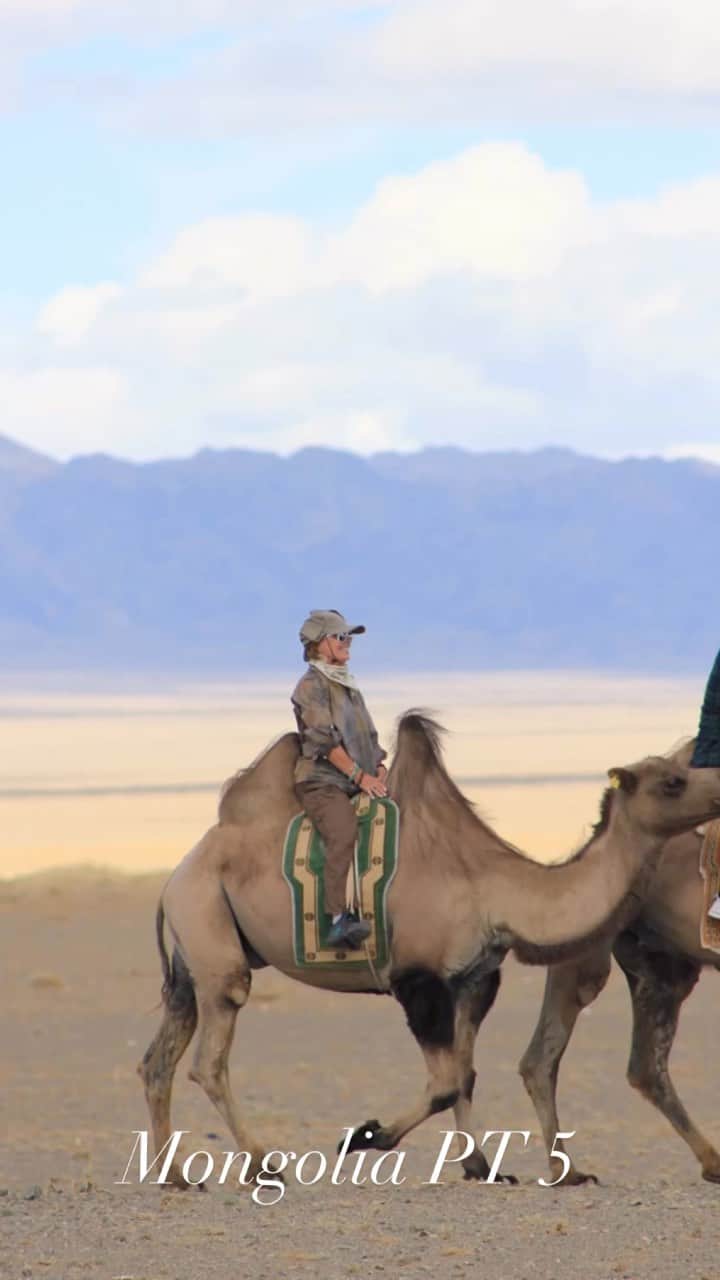 モーガン・キングのインスタグラム：「Gobi Desert PT 2」