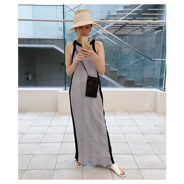 船曳ひろみさんのインスタグラム写真 - (船曳ひろみInstagram)「きのうの。たくさんDMもらってたけど hat,dress,sandals/ @todayful_  hatは3年くらい前のかも🤔？ サンダルもずっと履いてるもの 結局これが1番履きやすい♡  #todayful #pi_ootd」8月10日 10時28分 - hiromi_funabiki