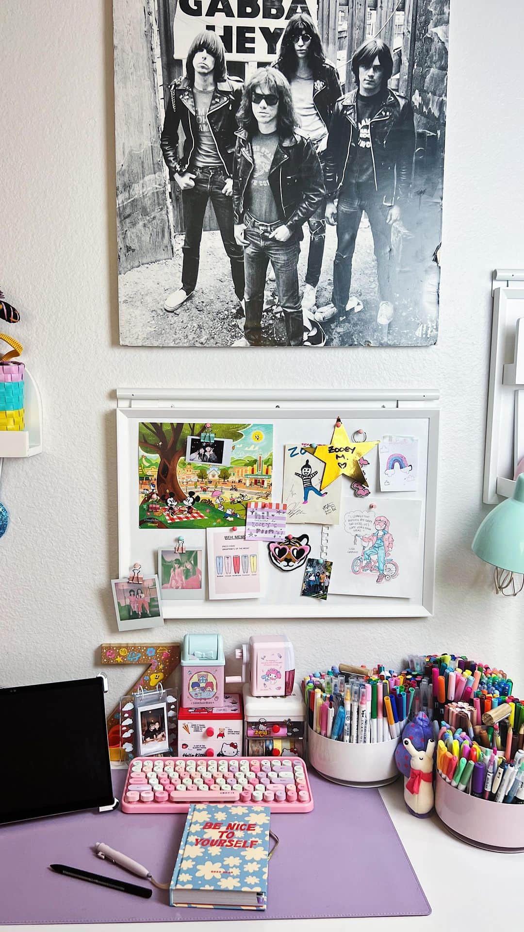 Zooey Miyoshiのインスタグラム：「IYKYK 😉 #zooeyxwestelmkids . . . Pen organizer / desk / organizer board from @westelmkids 🐌 from @shopmercimilo」