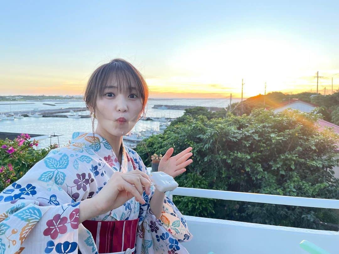 菅井友香さんのインスタグラム写真 - (菅井友香Instagram)「夏ですね☀️  暑い日が続いていますが、体調は大丈夫でしょうか？ 台風にもお気をつけくださいね。  今まで上げきれなかった 夏の思い出写真をアップしますね✨  #与論島  #卒業写真集 #大切なもの  #オフショット」8月10日 18時55分 - yuuka_sugai_official