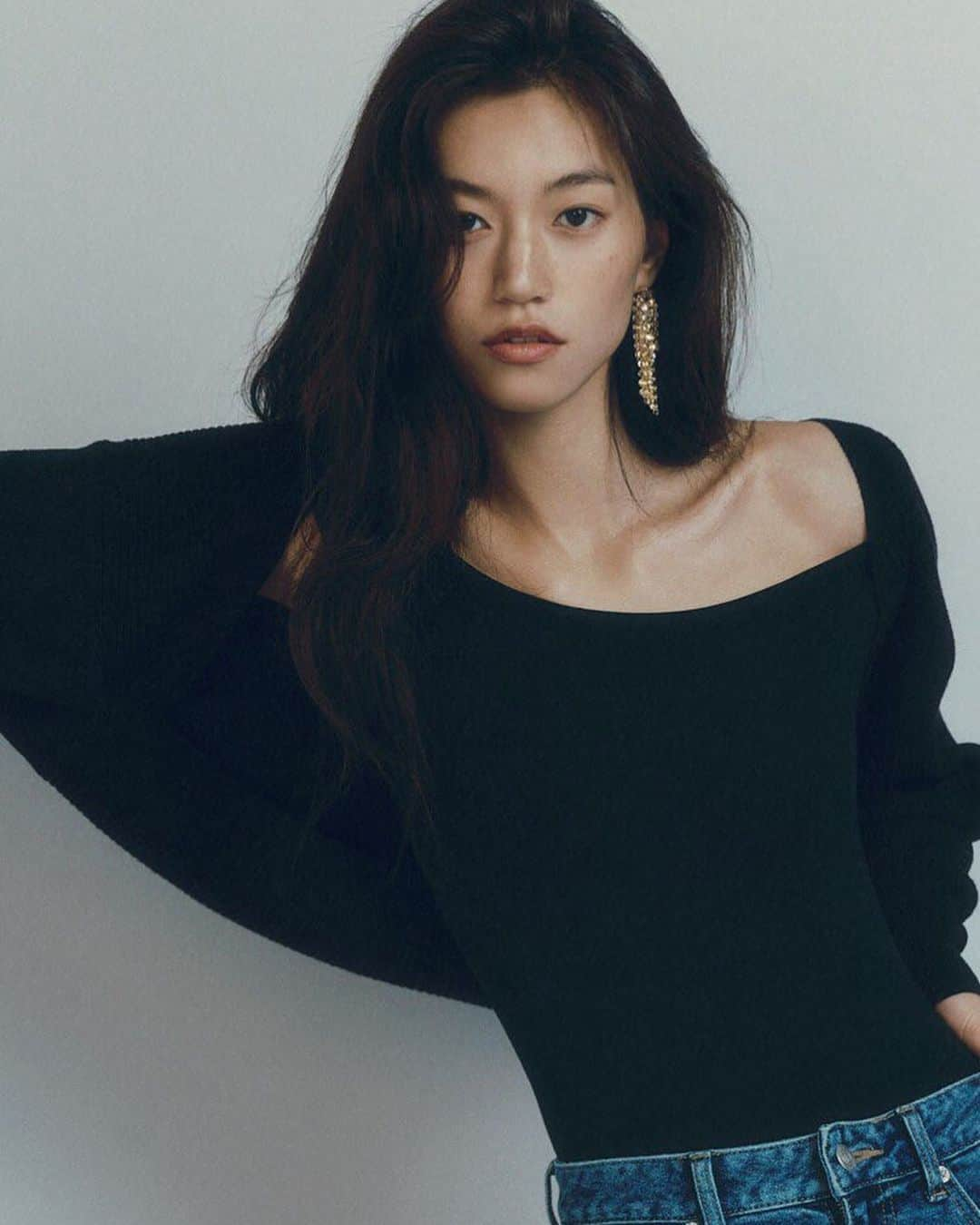 キム・ドヨンのインスタグラム：「Doyeon for SJYP 🤍」