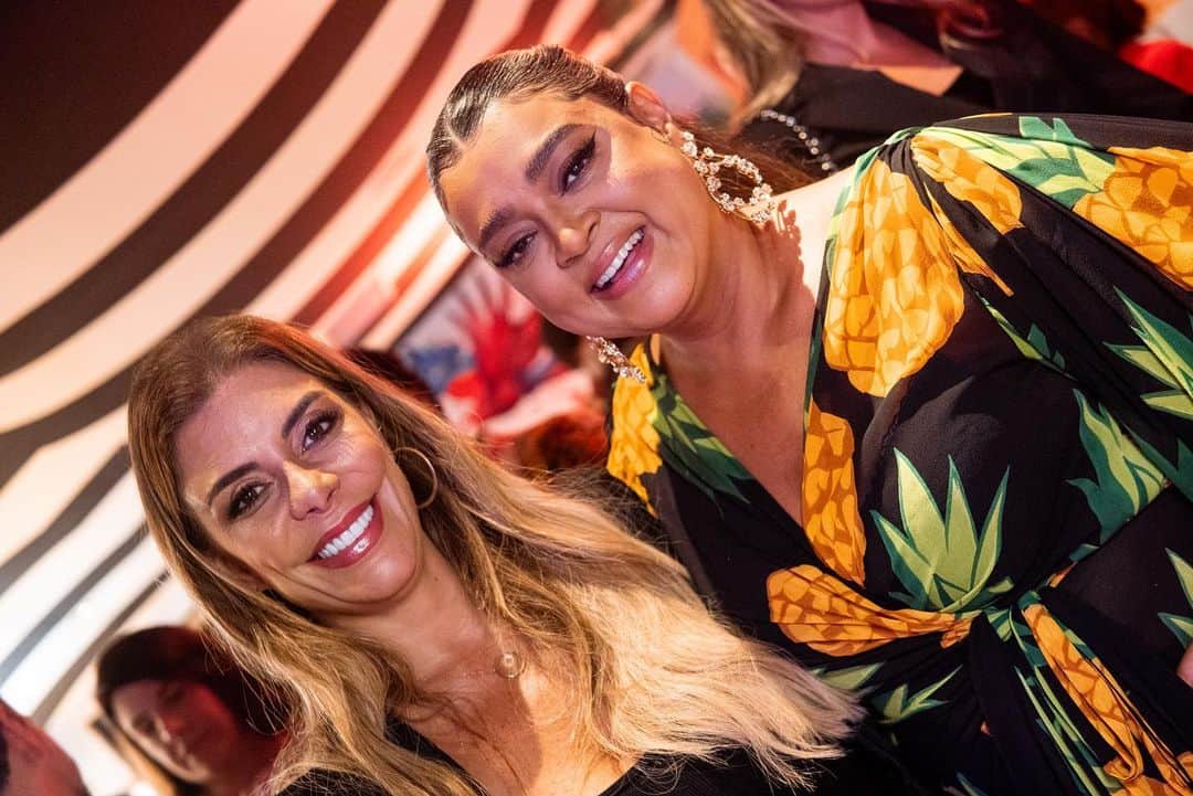 Preta Gilさんのインスタグラム写真 - (Preta GilInstagram)「Aí como fui feliz! Pense numa energia gigante de cura e amizade! Sem dúvidas, a melhor festa da vida! #Preta49  Fotos: @gee.eu」8月10日 22時08分 - pretagil