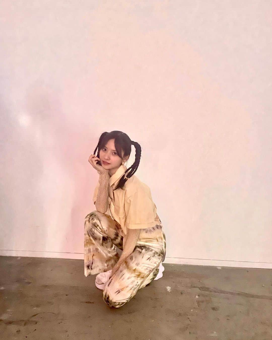 金川紗耶さんのインスタグラム写真 - (金川紗耶Instagram)「Y2Kファッション、髪型にハマってます！！！  #乃木坂46  #金川紗耶  #sayagram  #おひとりさま天国  #y2kファッション  #めっちゃ好きだった  #髪の毛が注目ポイント  #ツインテール」8月10日 22時11分 - saya.kanagawa_official