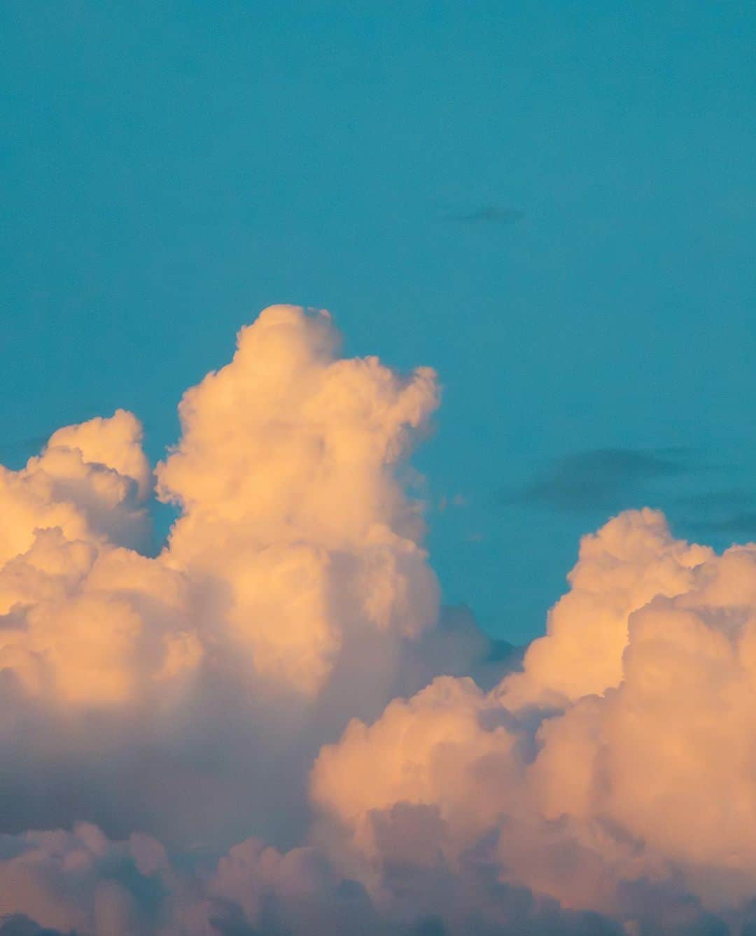 shinichi38さんのインスタグラム写真 - (shinichi38Instagram)「⁡ ⁡ ⁡ King of clouds ☁️」8月10日 20時42分 - shinichillout54