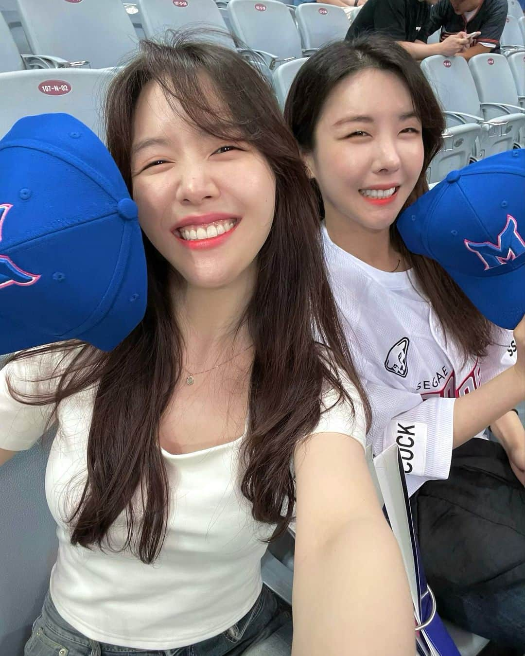 ミナ さんのインスタグラム写真 - (ミナ Instagram)「몬스터즈 화이팅!!! 😈🧢⚾️」8月10日 20時54分 - bbang_93