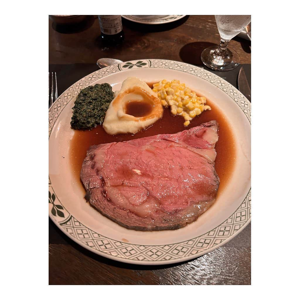 中山こころさんのインスタグラム写真 - (中山こころInstagram)「🥩🍽  * #いつかの #たまにはきれいに  #お腹いっぱいすぎた」8月10日 21時01分 - coocoorooo