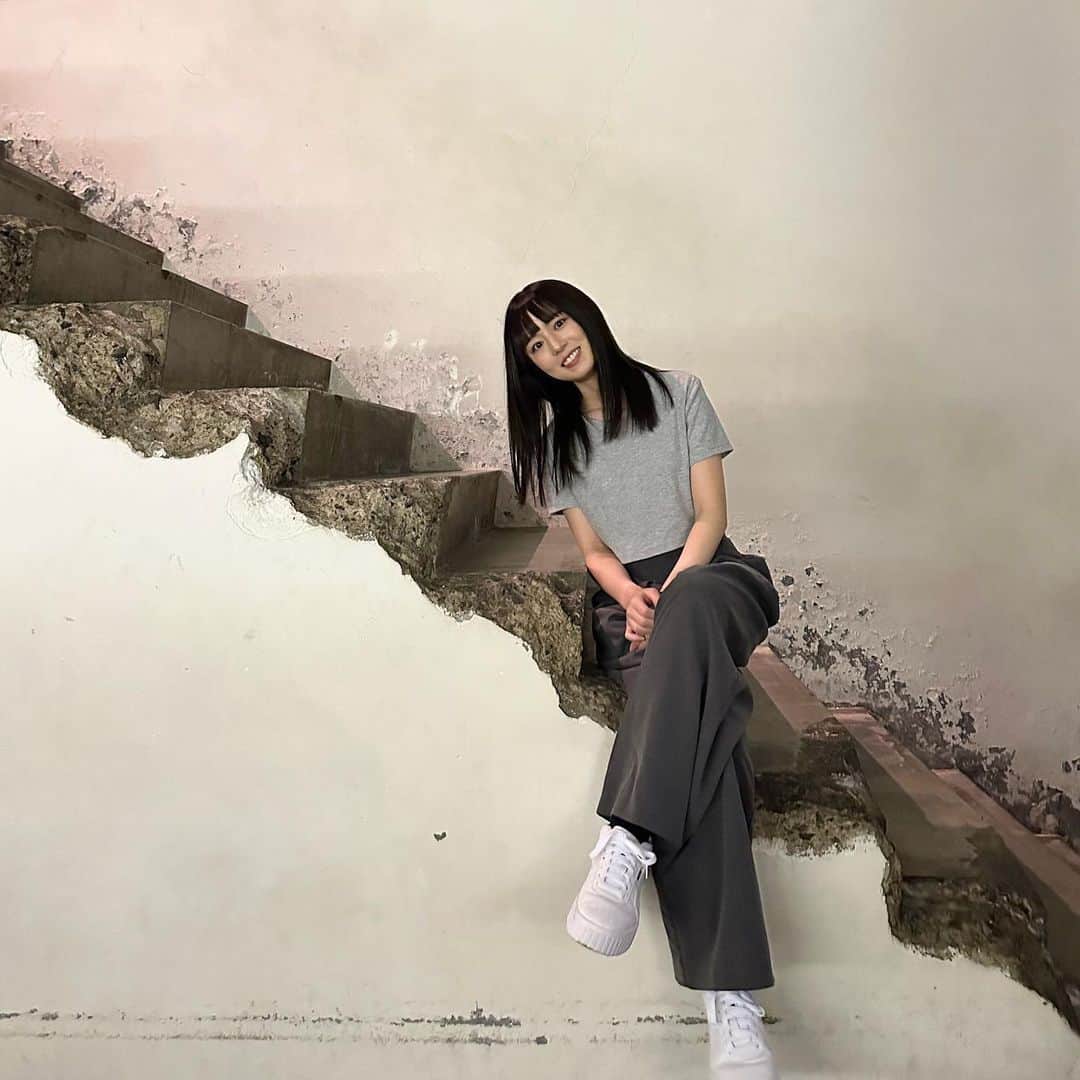 のインスタグラム：「2023.8.10  hillsパン工場 Thursday Live -来年の夏も-  皆さんと過ごす時間はやっぱり幸せです。 本日もありがとうございました‼︎ 三ヶ月連続で良い音を届けてくれたパン工場にも感謝です🪐  ライブツアーやリリースイベント、まだまだお会いできる機会が沢山あるのでワクワクしています。 残りの夏も楽しみましょう🍉 皆さま、これからもどうぞよろしくお願いします‼︎」