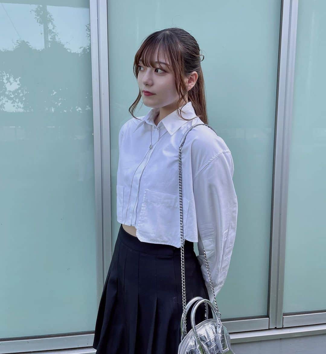 小田川楽空のインスタグラム：「またまたロングに戻したくなったので必死に髪伸ばしてます👍🏻  冬にハイトーンロングとかしてみたいナ^_− ☆  . . .  #ootd #오오티디 #학생 #04 #04년생 #패션스타일」