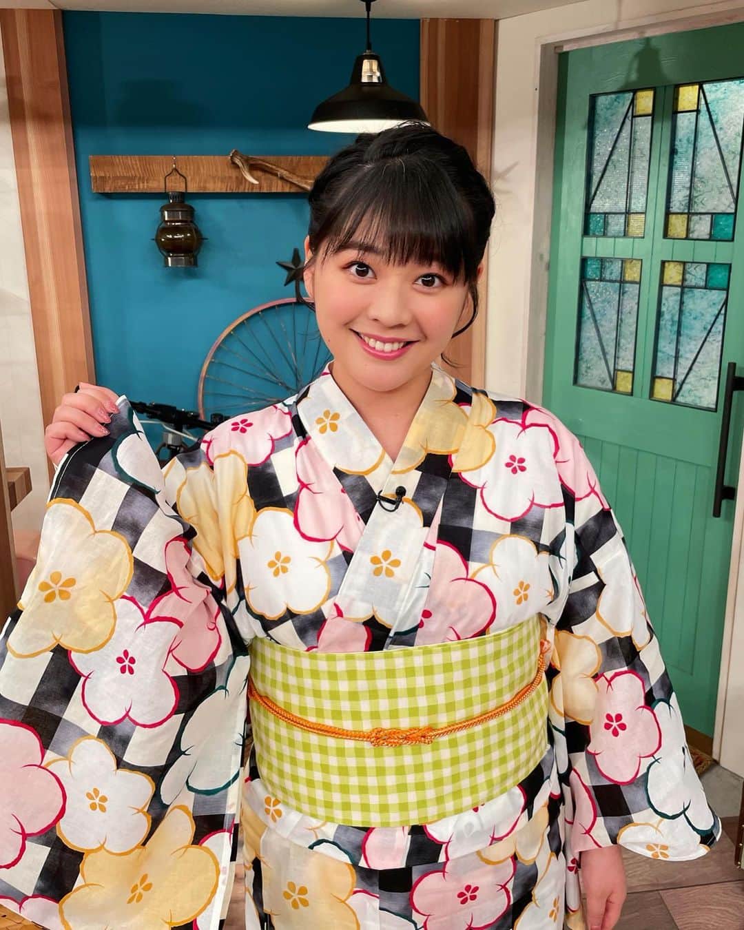 谷元星奈さんのインスタグラム写真 - (谷元星奈Instagram)「* 先週のスロイジ浴衣ウィーク👘⭐️  前回の投稿に続き、火曜日に着付けて頂いた浴衣は こんな感じでした✨  #スロイジ#浴衣ウィーク#浴衣#ゆかた#着付け #浴衣ヘア#浴衣ヘアアレンジ#夏#夏休み#着物 #カンテレ#アナウンサー#谷元星奈」8月10日 21時28分 - tanimoto_seina