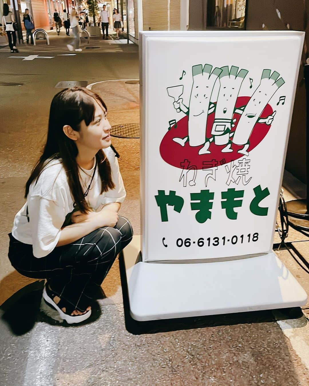 宮﨑真実さんのインスタグラム写真 - (宮﨑真実Instagram)「⚾️ 創成館のみなさん おめでとうございます✨ 勝利の美酒を🍺 さいこー👻  #梅田　#大阪 #甲子園　#高校野球　#野球観戦　#ねぎ焼き　#お好み焼き　#ねぎ焼きやまもと #なんば　#難波　#梅田グルメ #大阪グルメ #大阪観光」8月10日 21時51分 - miyazakimami.spocom