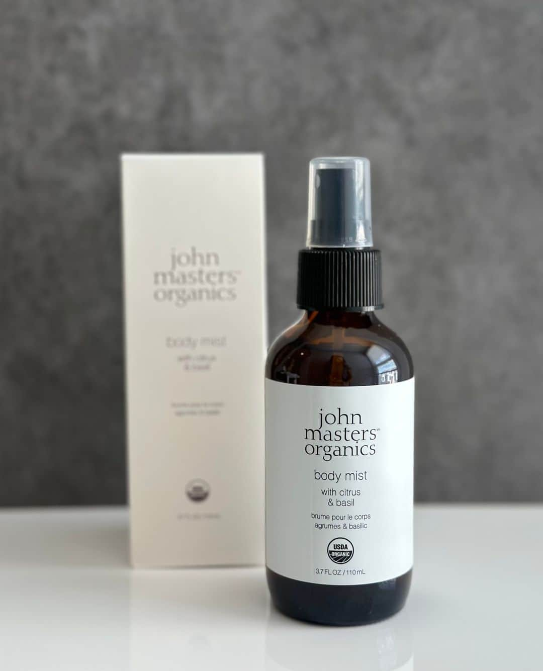 John Masters Organicsのインスタグラム：「Introducing our ALL-NEW Body Mist with Citrus & Basil! ✨⁠ ⁠ This USDA-Organic formula is thoughtfully infused with the revitalizing fusion of zesty citrus and aromatic basil leaving a pleasant, natural scent in it's wake. 🍋🌿⁠ ⁠ Not only does this invigorating body mist leaving you feeling rejuvenated, but refreshed as it works to help deodorize and neutralize unwanted odors. 🦨⁠ ⁠ Available now on our website. 🤍」