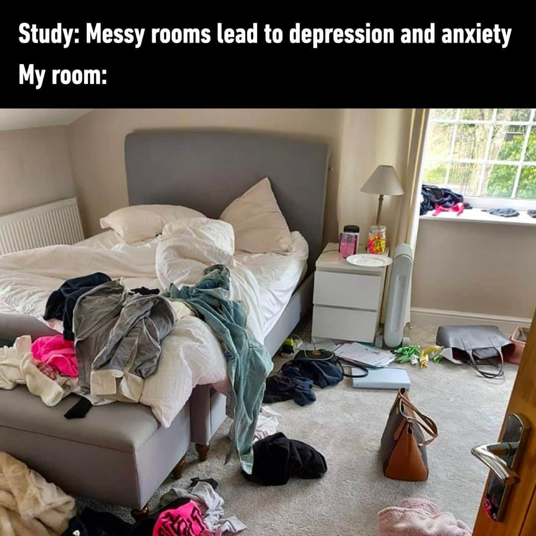 9GAGさんのインスタグラム写真 - (9GAGInstagram)「how messy is your room👇🏽🤭 - #room #messy #memes #9gag」8月10日 22時00分 - 9gag