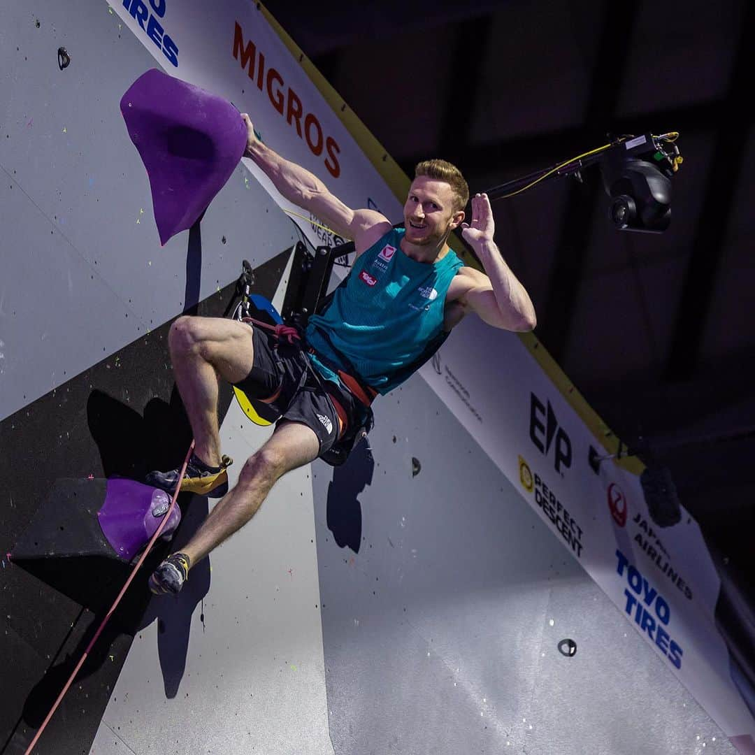 ヤコブ・シューベルトさんのインスタグラム写真 - (ヤコブ・シューベルトInstagram)「That was close 😅 After a terrible round of bouldering I came out on 18th place. Not exactly what I was hoping for. It definitely put on some extra pressure to perform extremely well in lead.  Flow came back quickly though and I could top the route which put me in 5th position. 💪 Two days of rest now before the big finals on Saturday evening. The goal is the podium to secure one of the Olympic tickets🤞 • • Photos by @vladek_zumr and @janvirtphotography   @mammut_swiss1862 @gloryfy_unbreakable @subaru_austria @raiffeisentirol @lasportivagram @thecrag_worldwide  #ifscwch #letitbern #sportclimbing #paris2024 #climbing #bouldering #competitionclimbing」8月10日 22時02分 - jakob.schubert