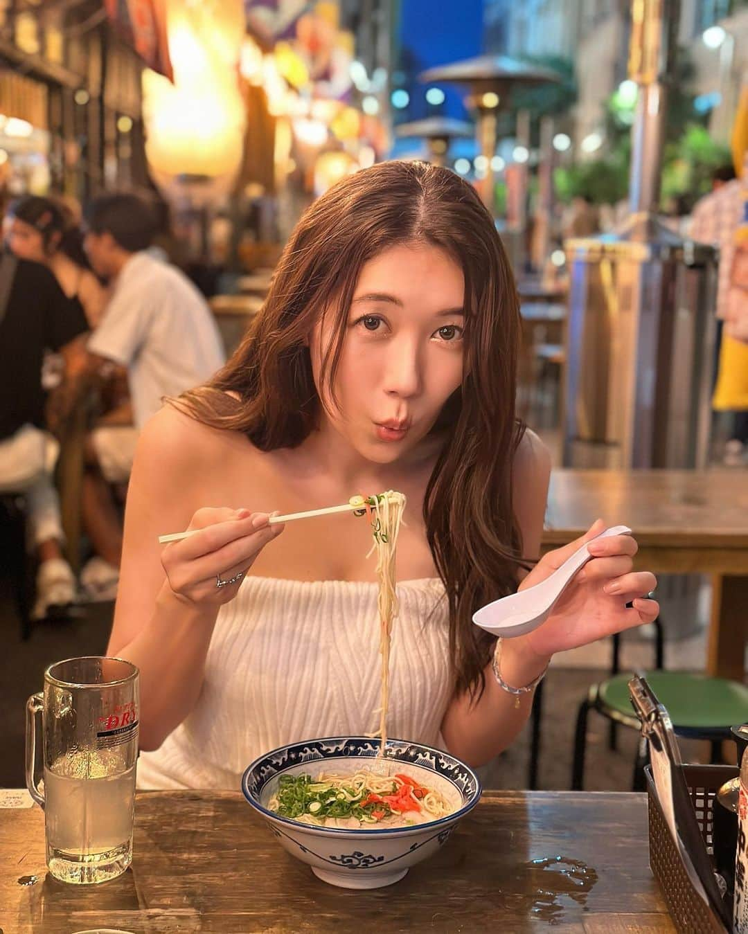 穂川果音さんのインスタグラム写真 - (穂川果音Instagram)「ラーメン食べたい欲、、  #ラーメン　#ラーメン大好き #渋谷横丁　#長浜ラーメン　#foodie」8月10日 13時15分 - hokawakanonn