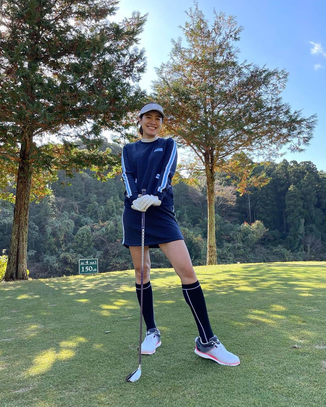 金ケ江悦子さんのインスタグラム写真 - (金ケ江悦子Instagram)「* golf⛳️  ゴルフウェアって 動きやすくて 軽くて 可愛い😌 @footjoy.japan   スイングも一年前より だいぶマシになってきたかな🏌️‍♀️  #gold #golfswing #golflife  #ゴルフウェア #ゴルフスイング #ゴルフスイング動画 #ゴルフウェアレディース #ゴルフコーデ #ゴルフファッション #ゴルフ女子コーデ #スイング」8月10日 15時42分 - etsuko_kanagae