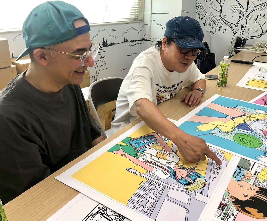江口寿史のインスタグラム：「9月1日からイタリア文化会館で始まるルカ・ティエリとの二人展『トーキョー・アルテ・ポップ』の色校正に清澄白河まで。街は明日から始まる深川八幡祭りの準備で静かに沸き立っていました。  @luca.tieri」