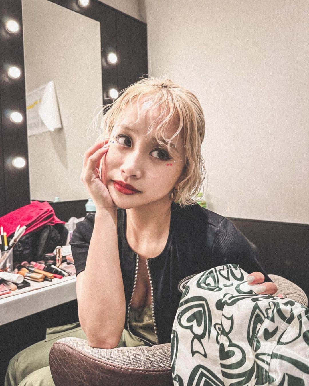 田辺莉咲子さんのインスタグラム写真 - (田辺莉咲子Instagram)「Colorz Zepp Yokohama🏝️ 今回も素敵な衣装と仲良しな皆さんと素敵なショーに出演できて最高でした💕」8月10日 15時44分 - risako_tanabe