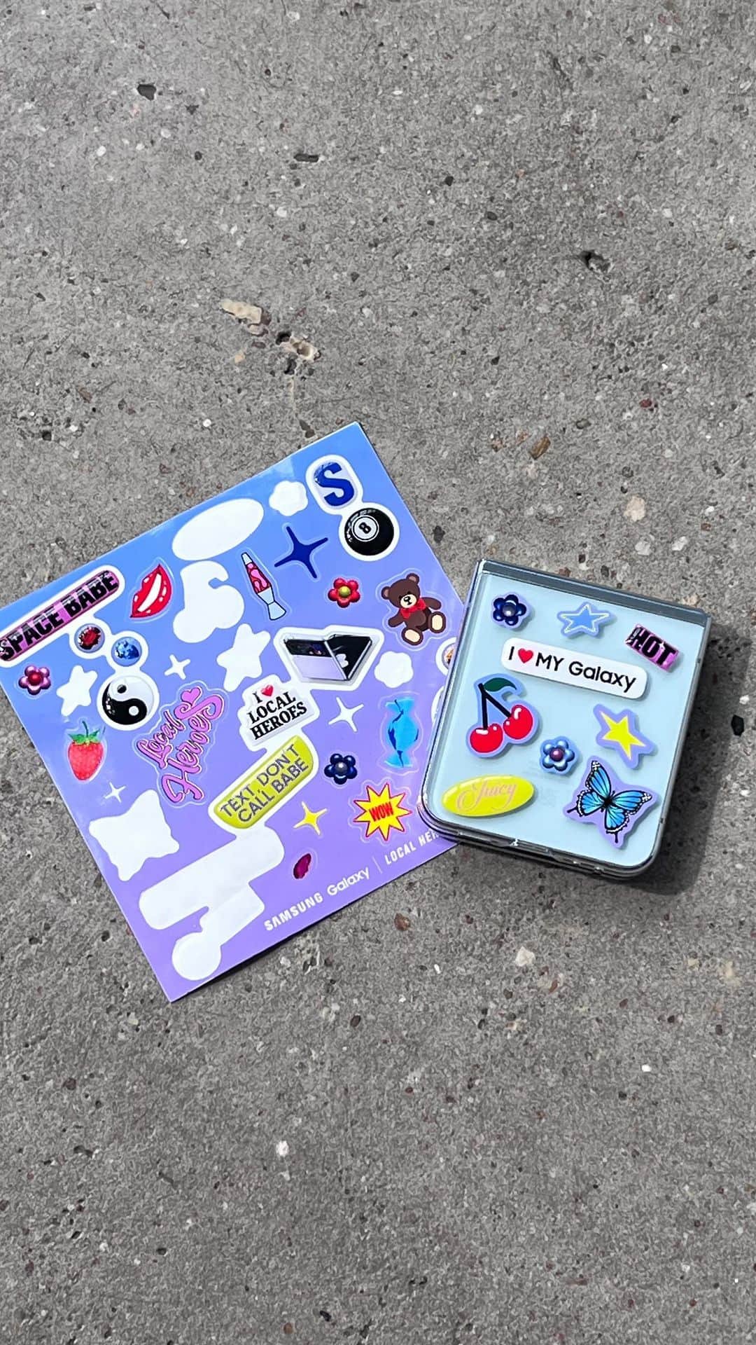 LOCAL HEROESのインスタグラム：「Still obssesed with our new GALAXY Z Flip5, and even more so when it comes with 3D stickers! 🎱🧸🍒  LH X SAMSUNG GALAXY @samsungpolska」