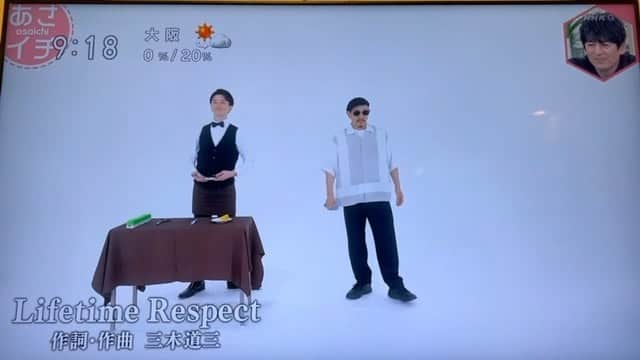 三木道三のインスタグラム：「シャワーヘッドのお掃除の仕方シェアしときますね！  #NHK #あさイチ #おそうじファイトソング #次は壁紙そうじ」