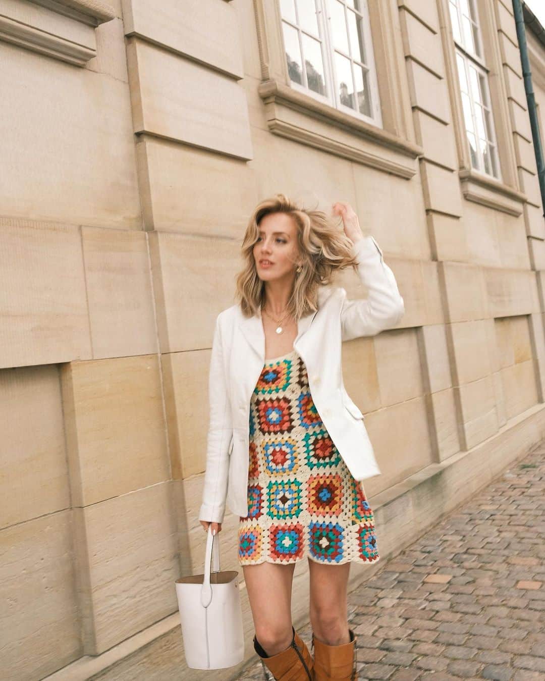 サラ・ミカエラのインスタグラム：「Back in the homeland in the home dress 💕 #cphfw  Photos captured by @harrison」