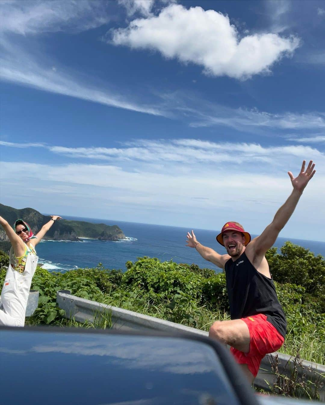 ザック・バランスキーさんのインスタグラム写真 - (ザック・バランスキーInstagram)「2 year wedding anniversary🥰❤️🫶 The sunshine in my life making everyday brighter than the day before😘☀️ 結婚してからもう2年😳毎日ね、愛が強くなる一方ですわ😍❤️ これからも2人らしくふざけながらしょーもないことで爆笑して息できないほど笑っていこうね🤣🫶 毎日が幸せです🫰 I love you AIKO❤️」8月10日 22時21分 - zackab10