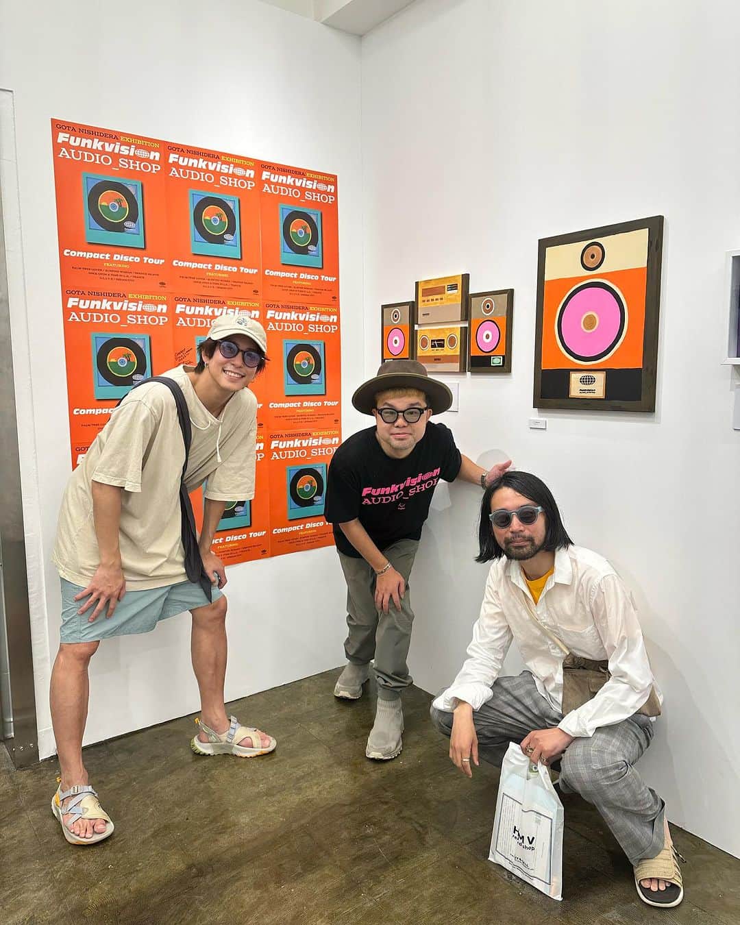 西寺郷太のインスタグラム：「草野球チームメイトの佐野岳 @gaku_sano_09 佐野岳くん、加藤慎也 @shinyakato_ 君（カメラマン）と^ ^！」