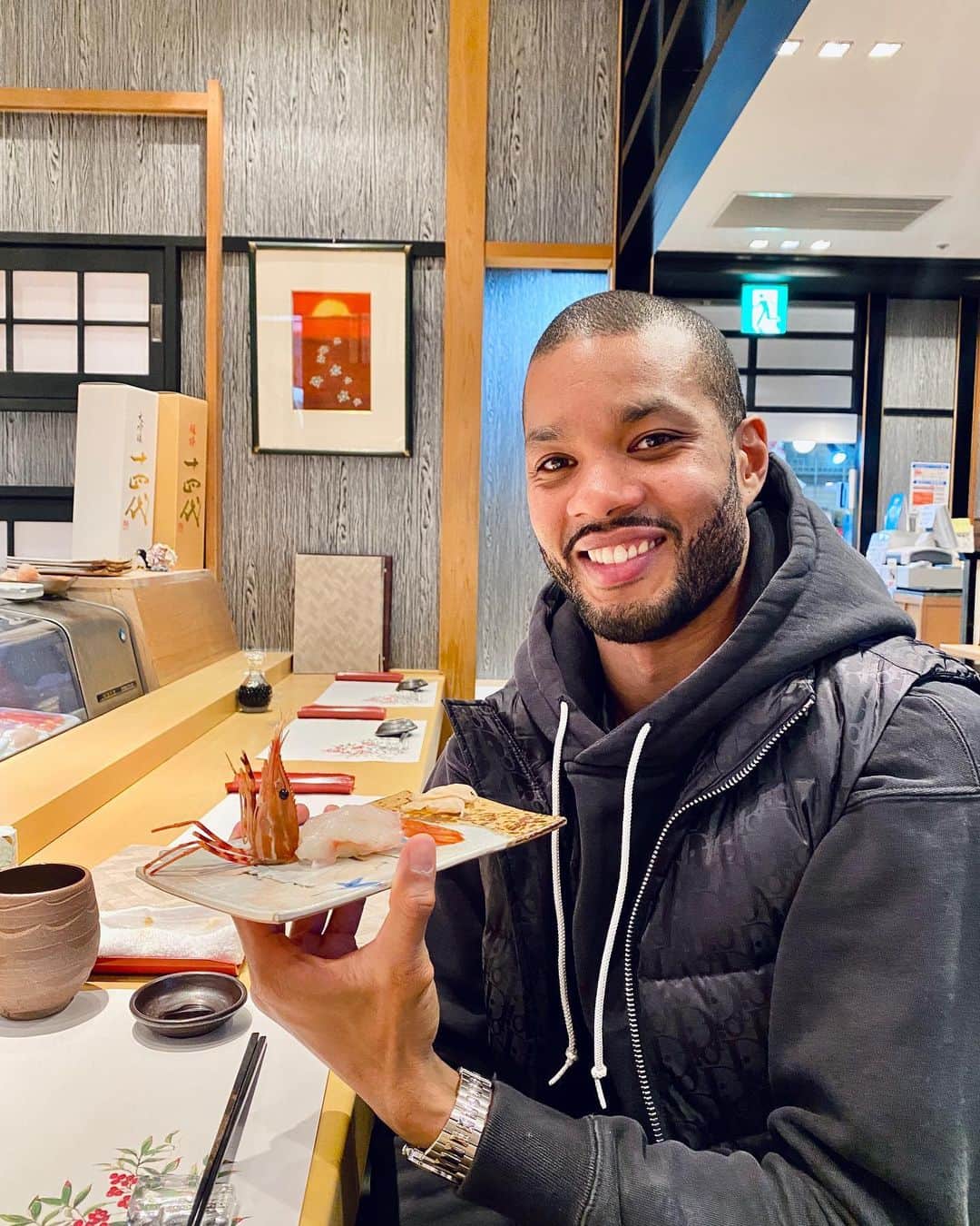 のインスタグラム：「Back in 🇯🇵」