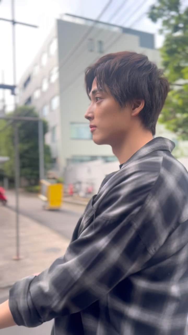 しょーたのインスタグラム：「最近この曲リピートしてるー♻️」